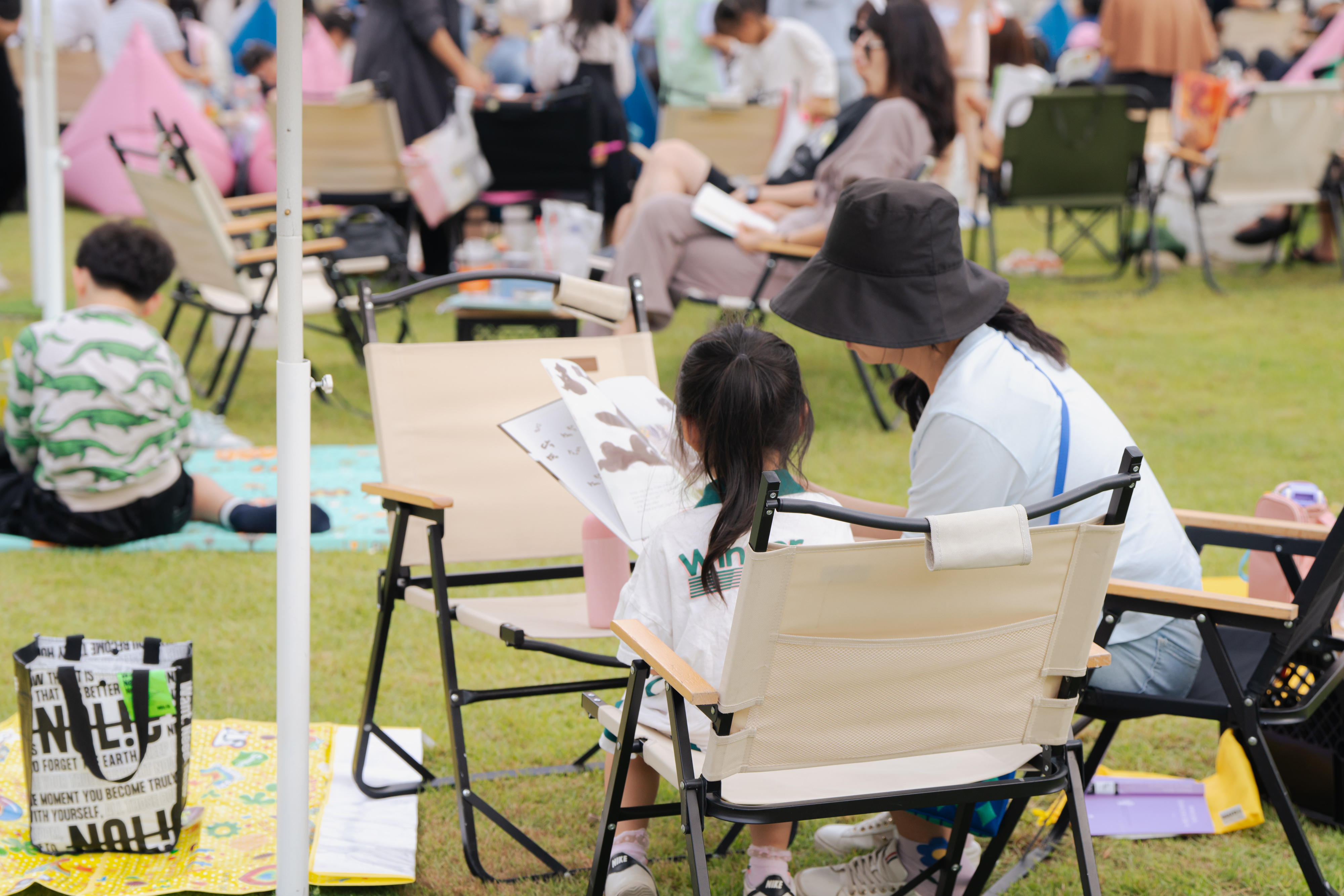 [사진모음집] 2024 강동북페스티벌 <질문의 기록들 - #독서마당 & #질문서재 북큐레이션> 이미지 11