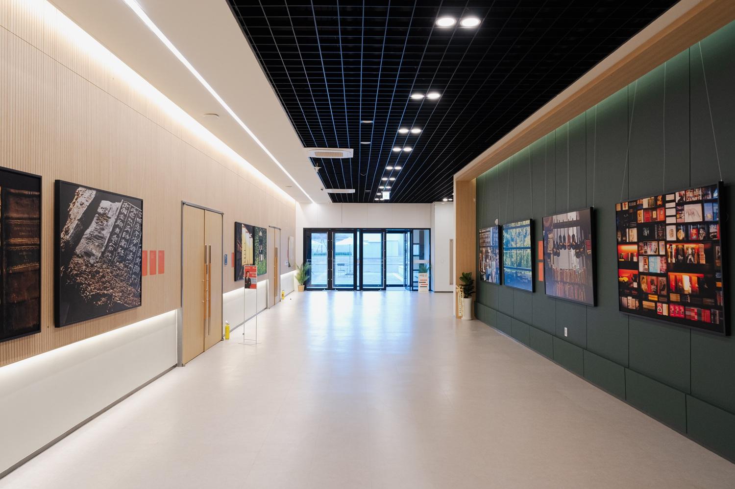 [사진모음집] 2025 강동북페스티벌 +김언호 +책사진전 +한길사 +책의숲으로 이미지 5