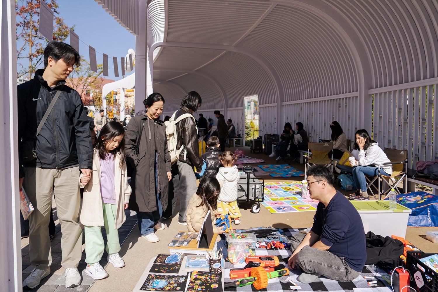 [사진모음집] 2025 강동북페스티벌 +강동구립도서관  +굿즈 +가지마켓 이미지 8